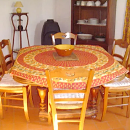 Holiday home Maison De 2 Chambres A En Provence Avec Jardin Amenage Et Wifi *