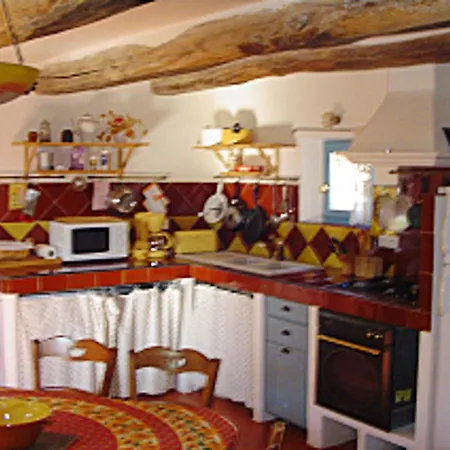 Maison De 2 Chambres A En Provence Avec Jardin Amenage Et Wifi Holiday home